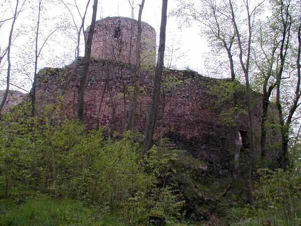 Brdskou krajinou na zříceninu Valdek