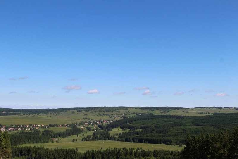 Plešivec Aussichtsturm in der Nähe von Abertam