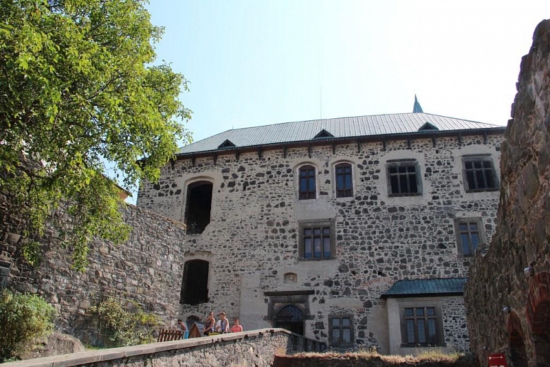 Kunětická Hora (hrad)