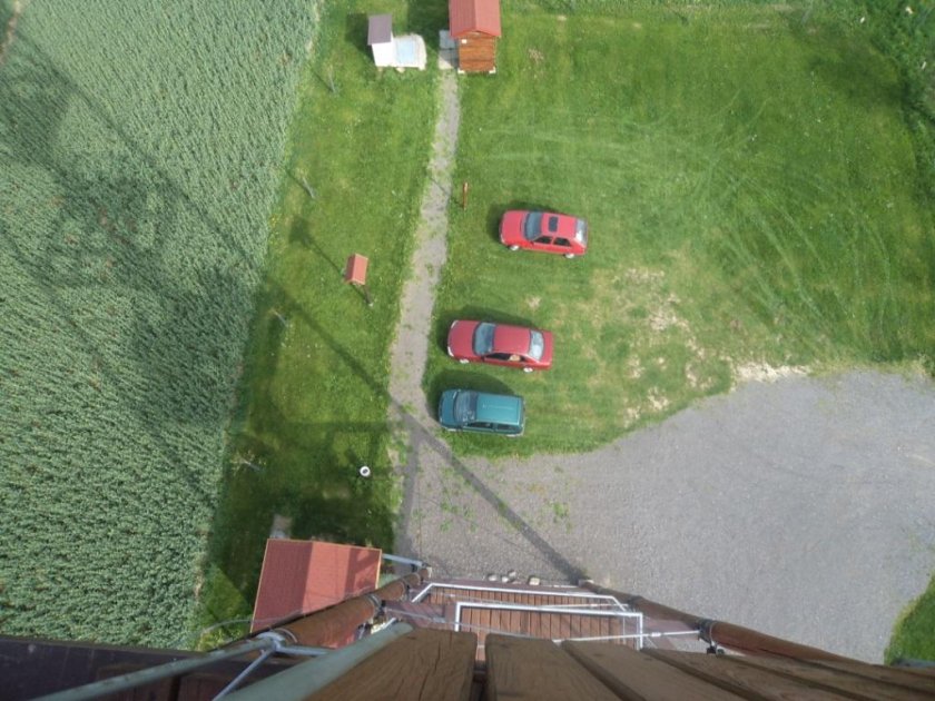 Byl pozdní večer, první máj aneb vzhůru na rozhlednu