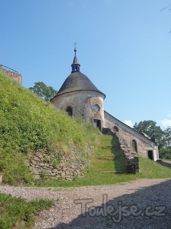 Hrady a zámky na dolním toku Divoké Orlice