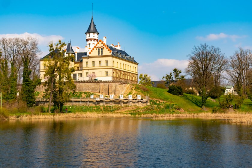 Raduň (zámek)