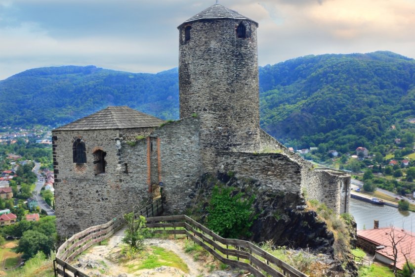 Střekov (zřícenina)