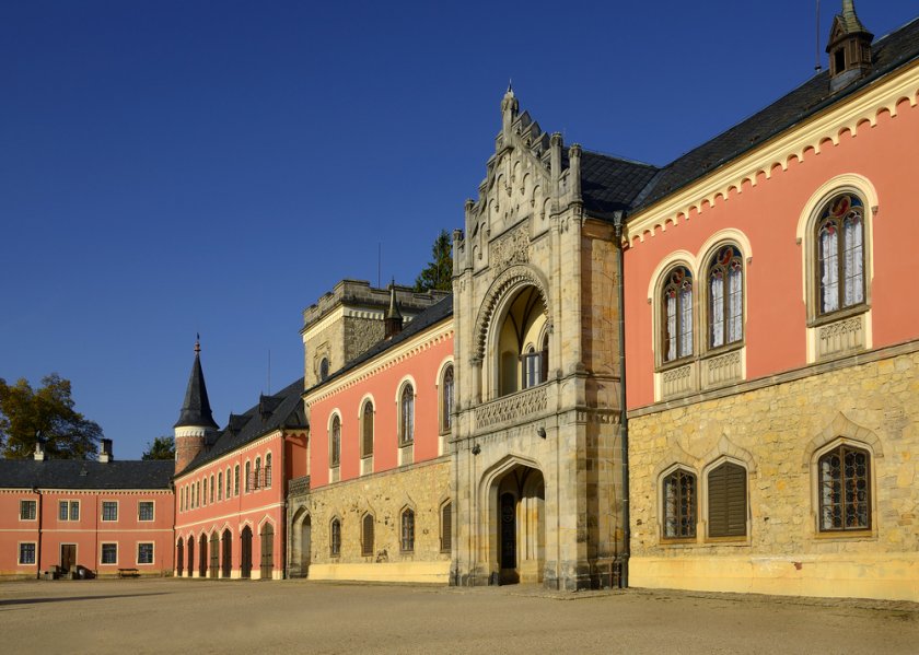 Schloss Sychrov