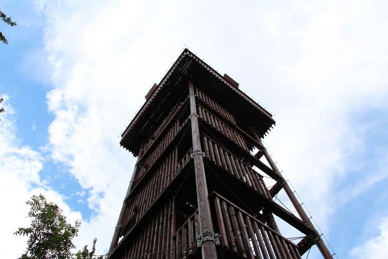 Aussichtsturm auf Císařský kamen