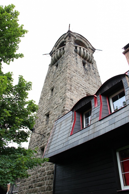 Aussichtsturm auf Černá Studnice