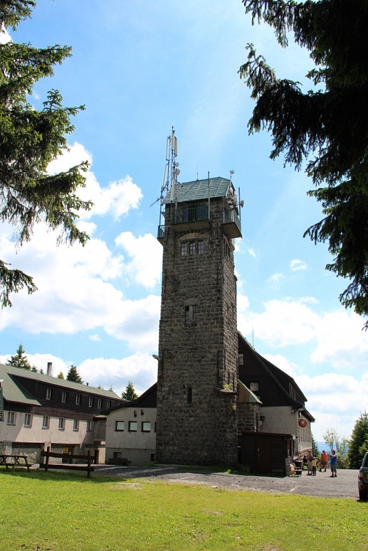 Lookout tower on Královka