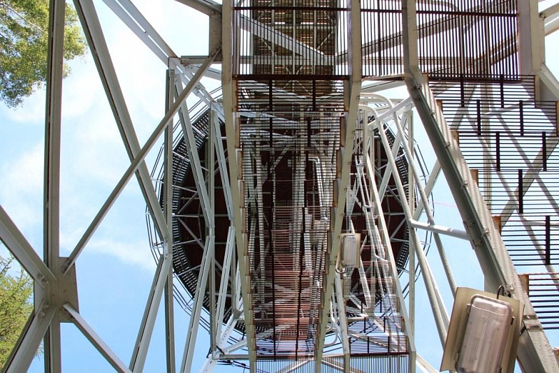 Rozhledna na skokanském můstku v Lomnici nad Popelkou