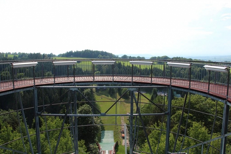 Rozhledna na skokanském můstku v Lomnici nad Popelkou