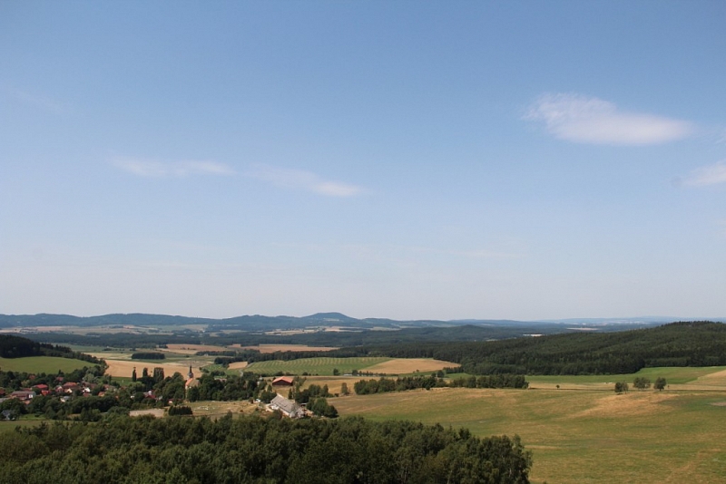 Aussichtsturm Březinka bei Bernartice