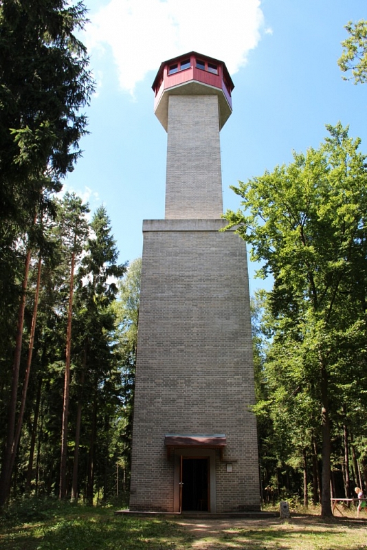 Aussichtsturm auf Chlum in der Nähe von Chanovice