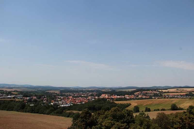 Aussichtsturm auf Šibeniční vrch bei Horšovské Týn