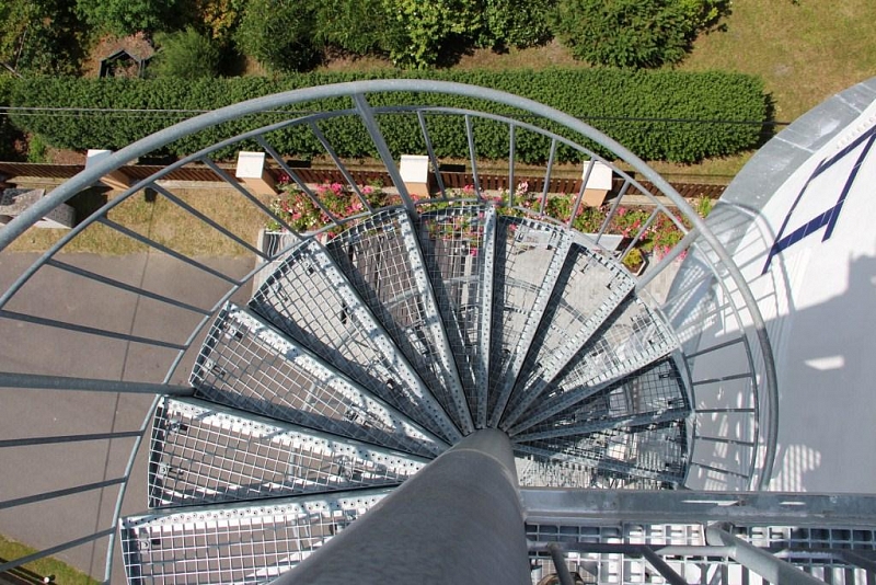Aussichtsturm auf dem Wasserturm in der Heřmanov-Hütte