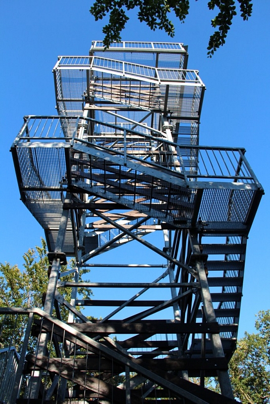 Lookout tower on Skřivánčí vrch near Málkov
