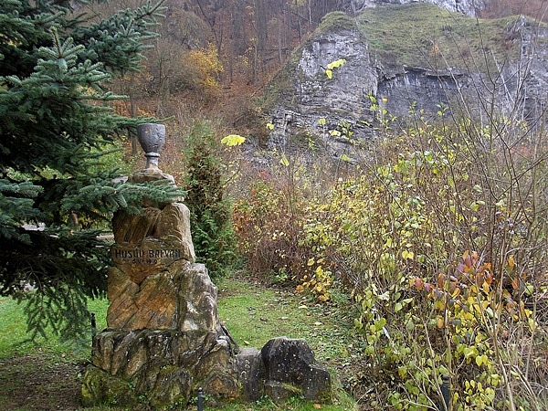 Svatý Jan pod Skalou