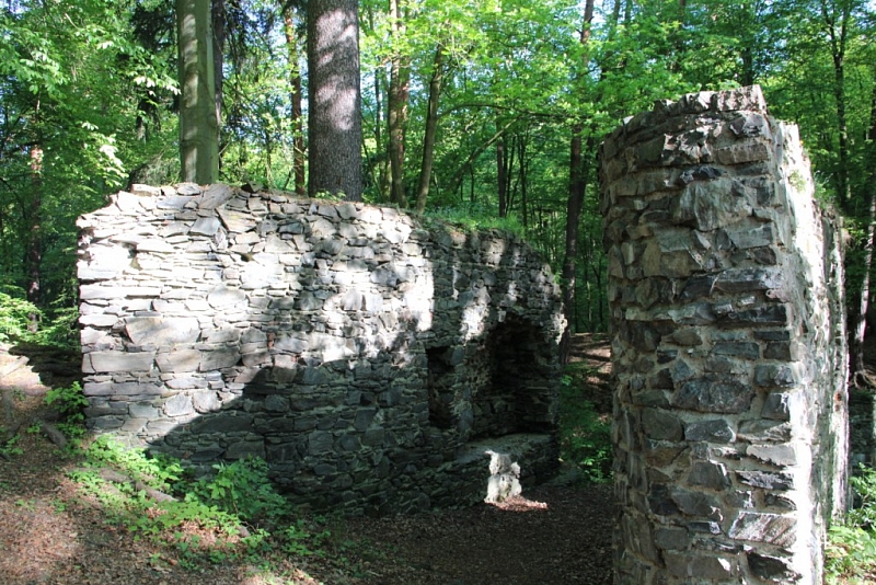 Zbořený Kostelec (zřícenina)