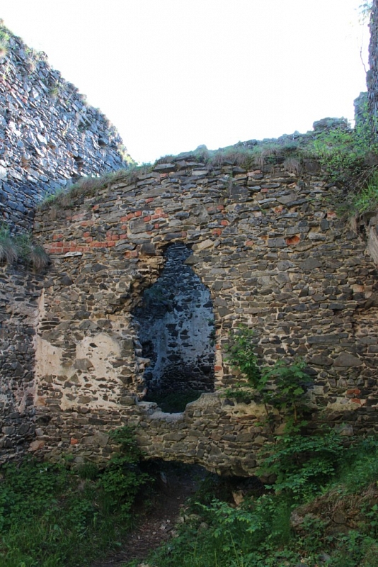 Zbořený Kostelec (zřícenina)