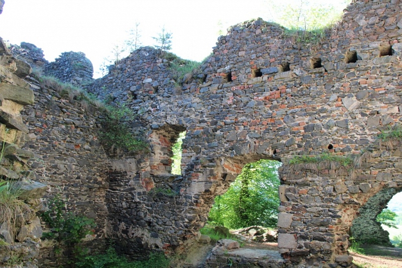 Zbořený Kostelec (zřícenina)