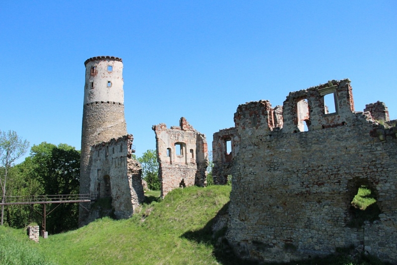 Die Ruinen der Burg Zvířetice
