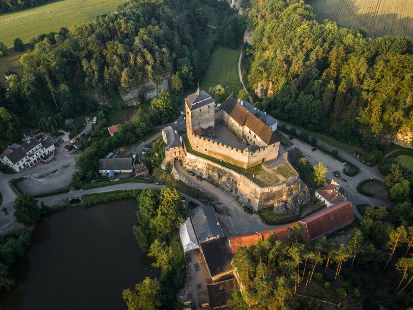 Kost (hrad)