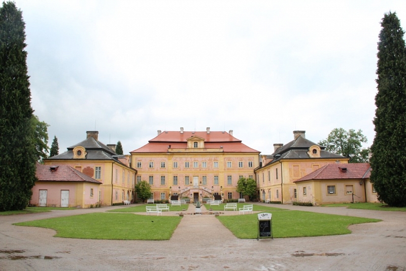 Krásný Dvůr (zámek)