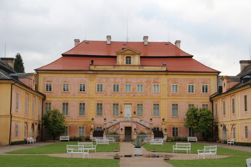 Krásný Dvůr (zámek)