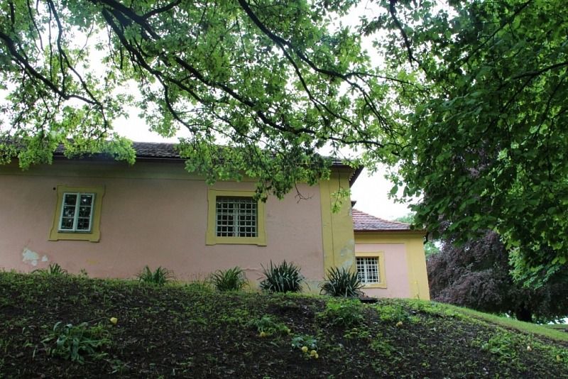 Krásný Dvůr (zámek)