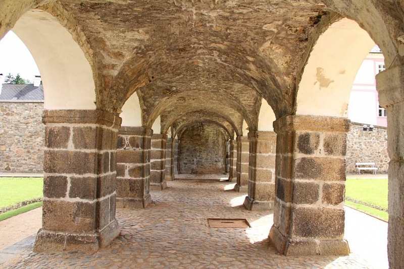 Bečov nad Teplou (zámek)