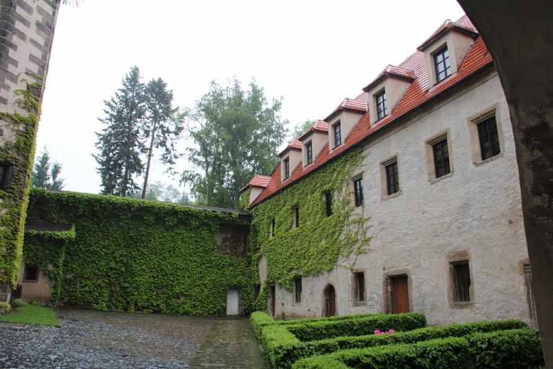 State chateau Benesov nad Ploucnici