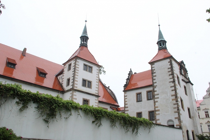 State chateau Benesov nad Ploucnici