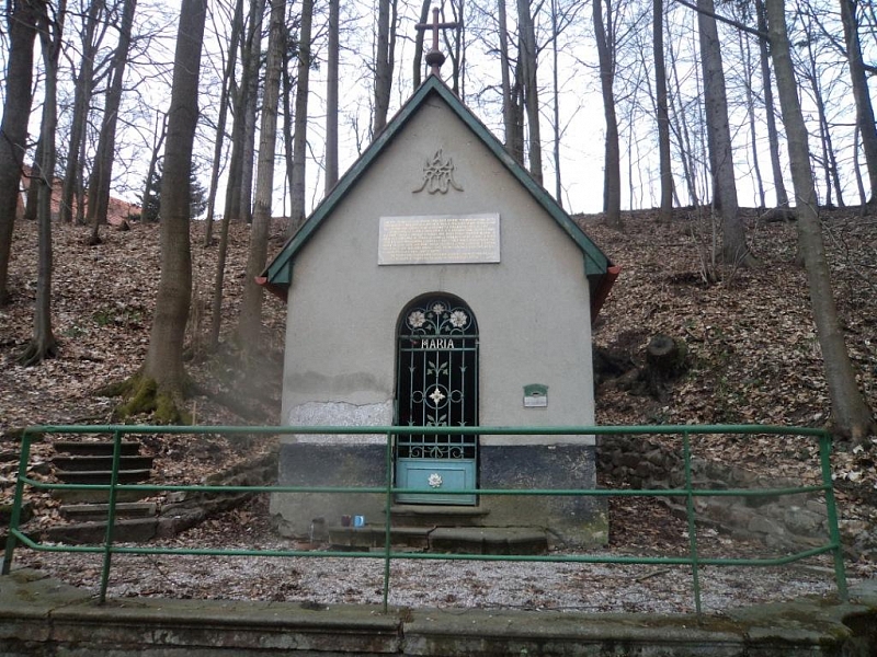 Boušín in Náchod region - church and well