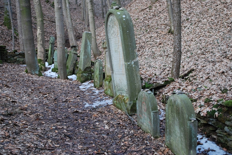 Jüdischer Friedhof und Juden in Podbřezí - Skalka in der Region Dobruš