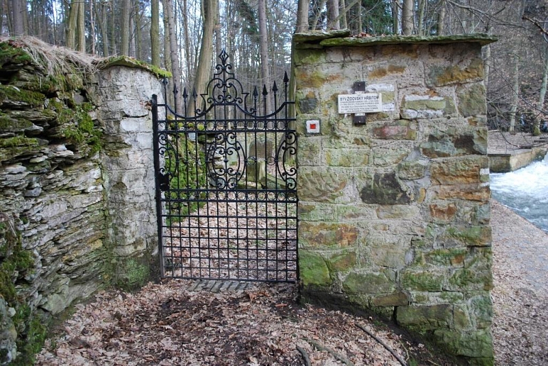 Jüdischer Friedhof und Juden in Podbřezí - Skalka in der Region Dobruš