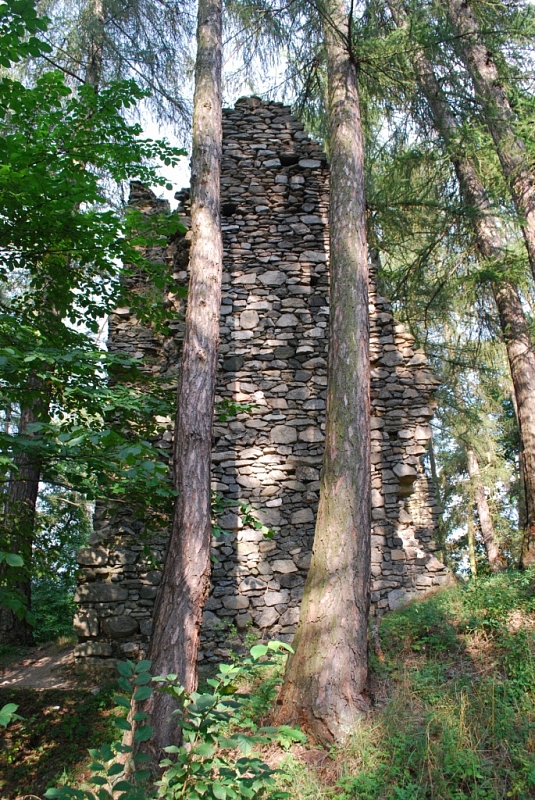 Die Ruinen der Festung Kašovice