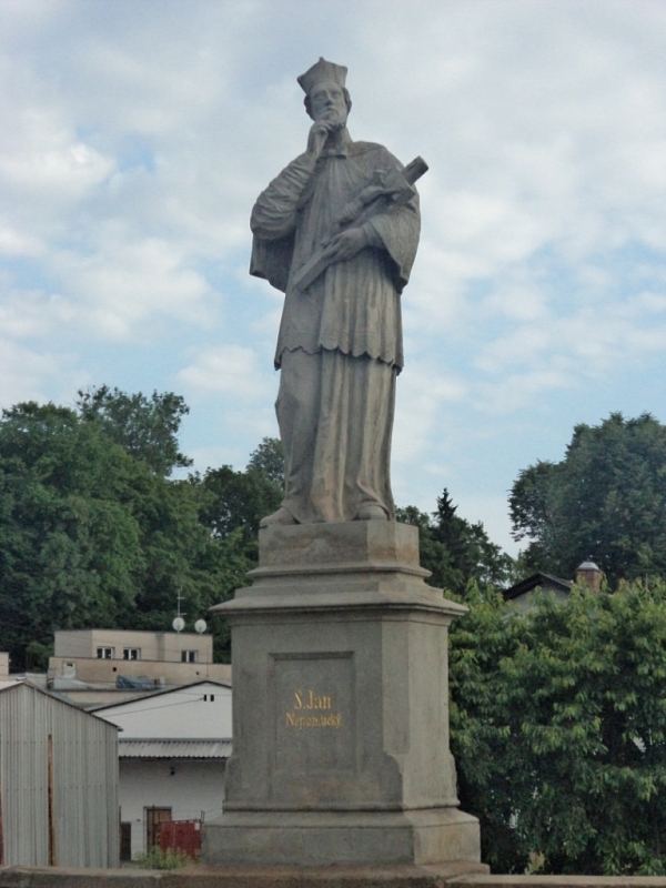 Kamenný most přes Zdobnici ve Vamberku