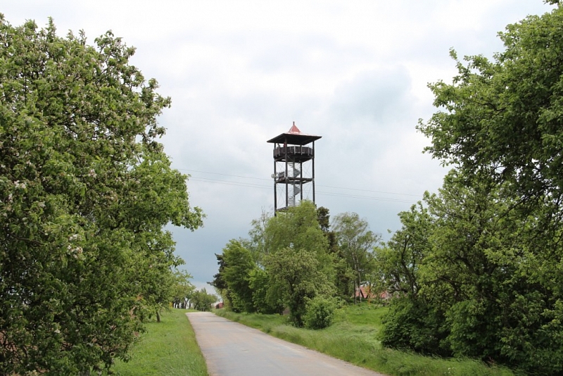 Skalka Aussichtsturm in der Nähe von Vyžlovka