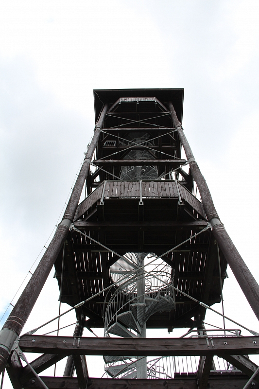 Skalka Aussichtsturm in der Nähe von Vyžlovka