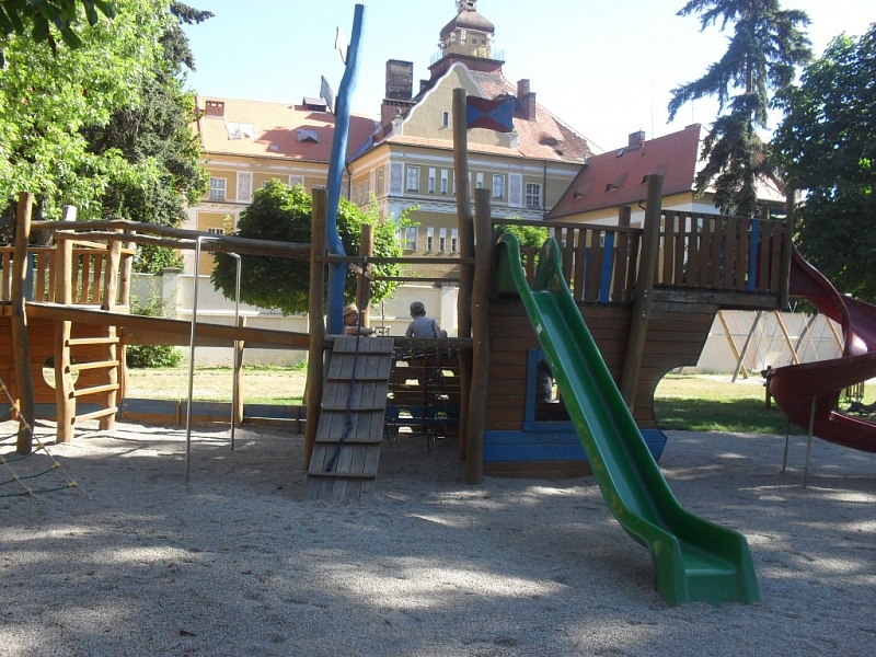 With children to Sušice on the playground