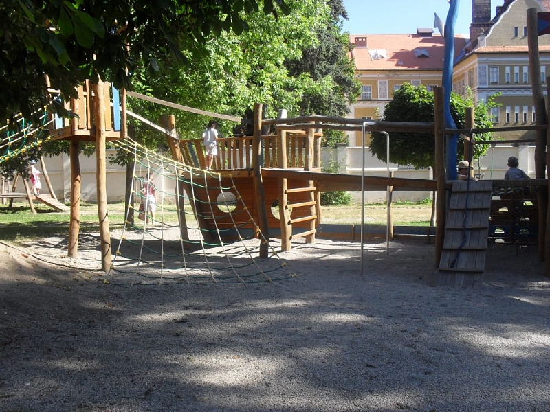 With children to Sušice on the playground