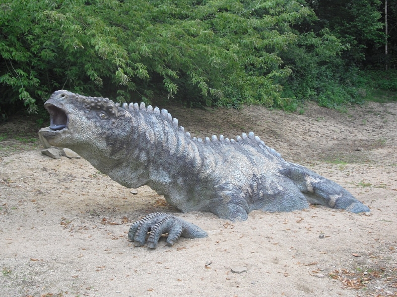 Dinopark Vyškov - v lese s dinosaury