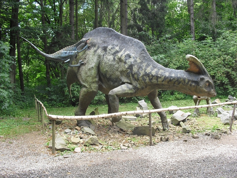 Dinopark Vyškov - v lese s dinosaury