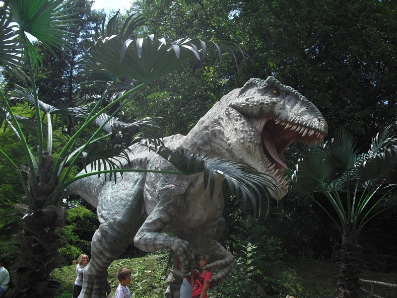 Dinopark Vyškov - v lese s dinosaury