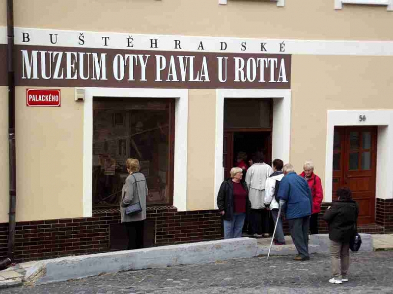 Buštěhrad - eine kleine Stadt im Schatten von Kladno