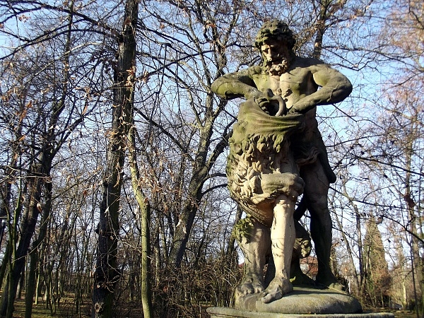 Smečno, město s dračí historií