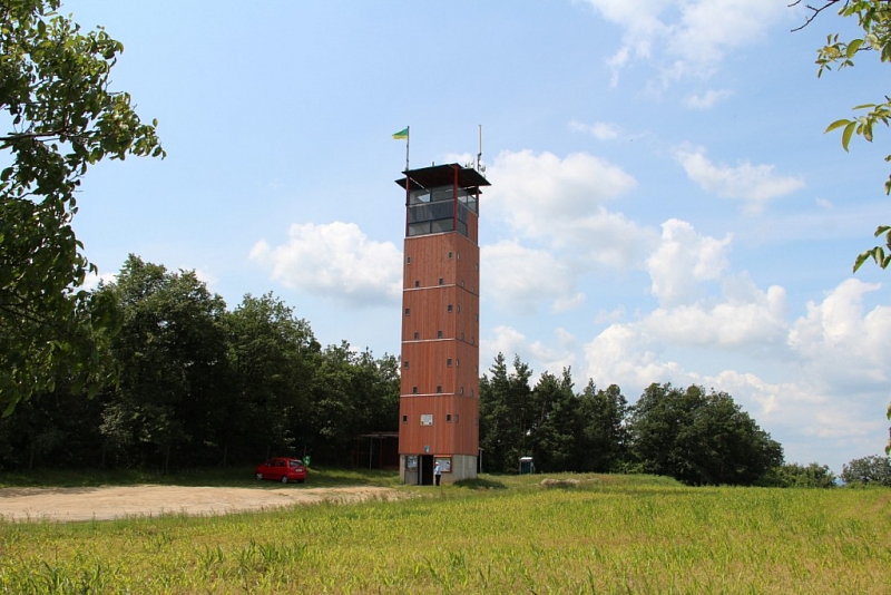 Rozhledna na Hlínském kopci u Ivančic