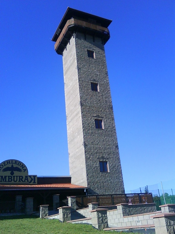 Rumburak Aussichtsturm in der Nähe von Bítov