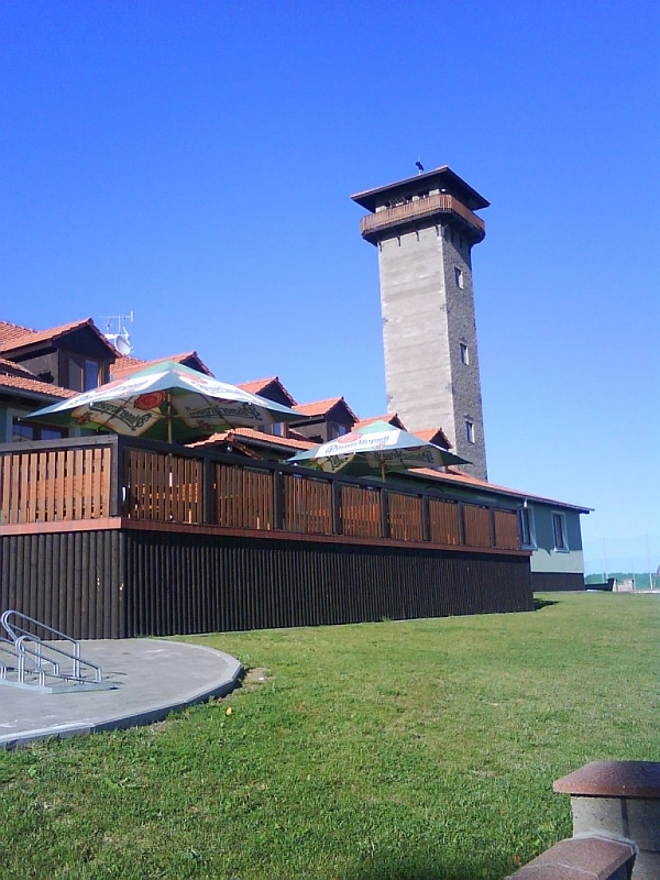 Rumburak Aussichtsturm in der Nähe von Bítov
