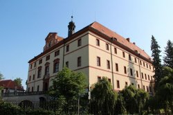 Lnáře (zámek)