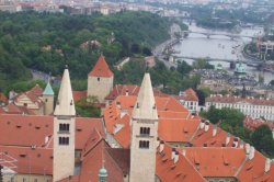 Po pražských věžích