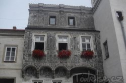 Štíty zdejších domů jsou opravdu skvostné